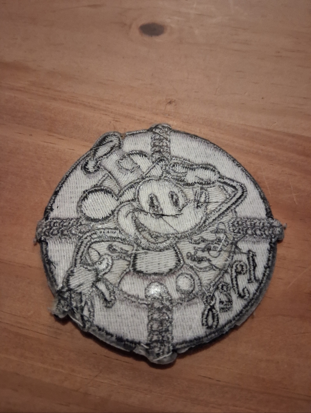 Disney Mickey Mouse Vintage Black White Gray Embroidered Patch - Picture 2 of 2